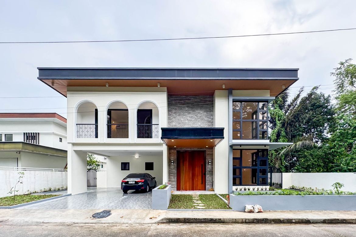 For Sale: 4-Bedroom 4BR House in Biluso, Silang, Cavite at Riviera Estates