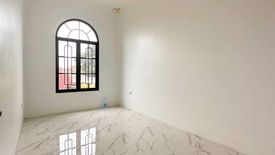 Rumah dijual dengan 4 kamar tidur di Cibubur, Jakarta