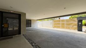 10 Bedroom Commercial for rent in BF Homes, Metro Manila