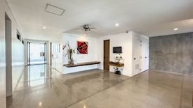 10 Bedroom Commercial for rent in BF Homes, Metro Manila