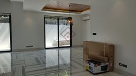 5 Bedroom House for rent in McKinley Hill, Metro Manila