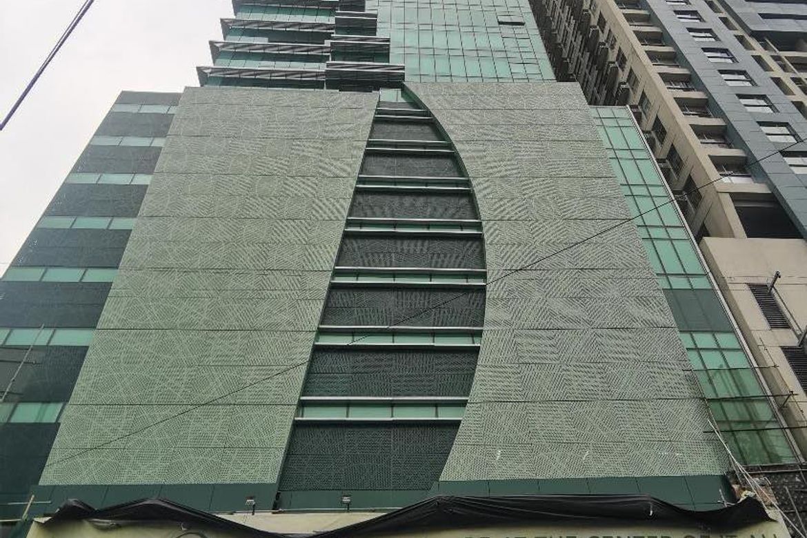 200K SPOT DP MOVE IN RFO SMART CONDO IN SHAW MANDALUYONG SM MEGAMALL STARMALL SHAW MRT STATION SHANGRILA MALL