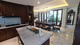 Rumah dijual dengan 4 kamar tidur di Benoa, Bali