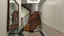 3 Bedroom House for rent in San Lorenzo, Metro Manila near MRT-3 Ayala