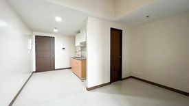 1 Bedroom Condo for sale in Urdaneta, Metro Manila near MRT-3 Ayala