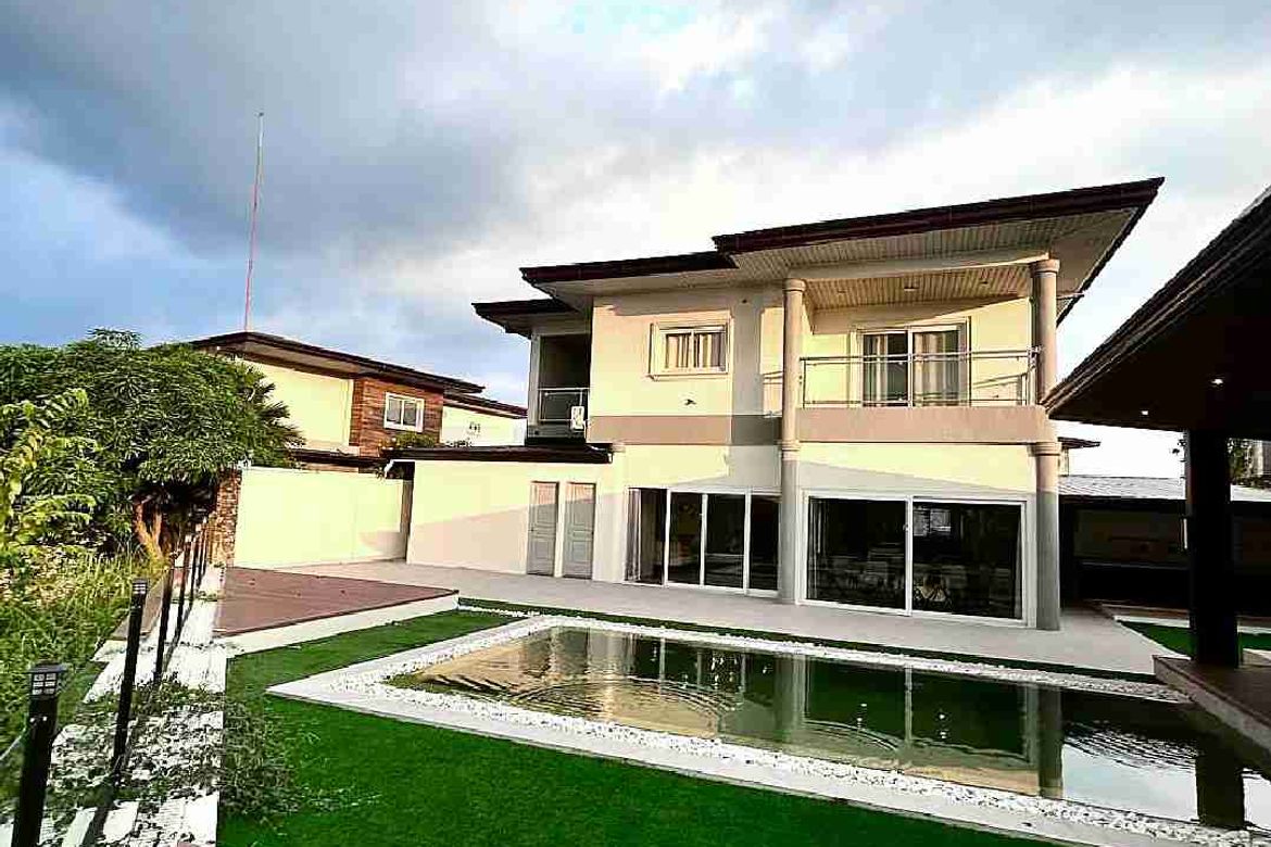 "55M High-End Furnished 3 Bedroom Villa in Clark Pampanga"