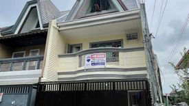 5 Bedroom Townhouse for rent in Kamuning, Metro Manila near MRT-3 Kamuning