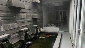 Rumah dijual dengan 6 kamar tidur di Medokan Ayu, Jawa Timur