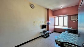Condo for sale in The Beacon, Bangkal, Metro Manila near MRT-3 Magallanes