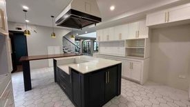 5 Bedroom House for sale in Quezon City, Metro Manila