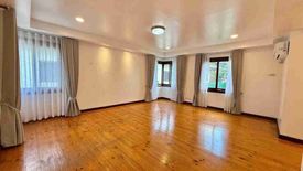 3 Bedroom House for rent in San Lorenzo, Metro Manila near MRT-3 Ayala