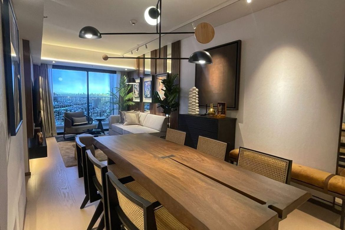 2 Bedroom unit with Parking Laya by Shangrila Properties