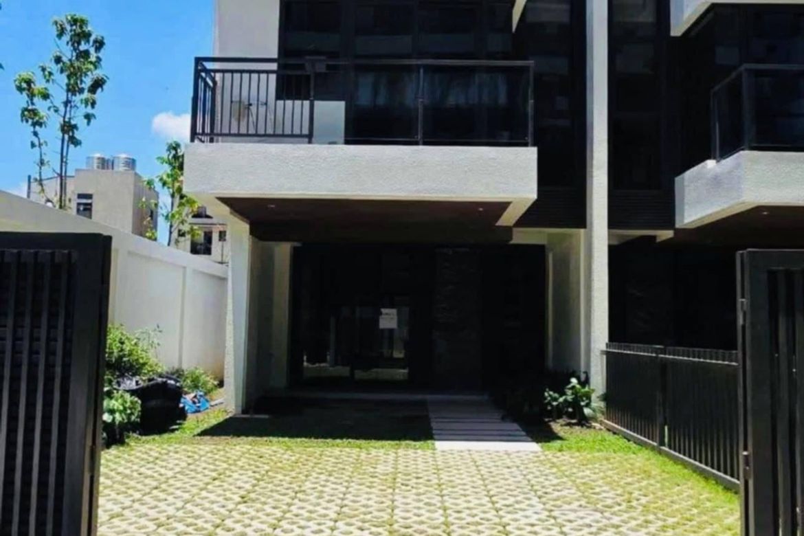 Four Storey Townvilla at Acqua Private Residences, Mandaluyong City