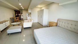 Condo for rent in Don Galo, Metro Manila