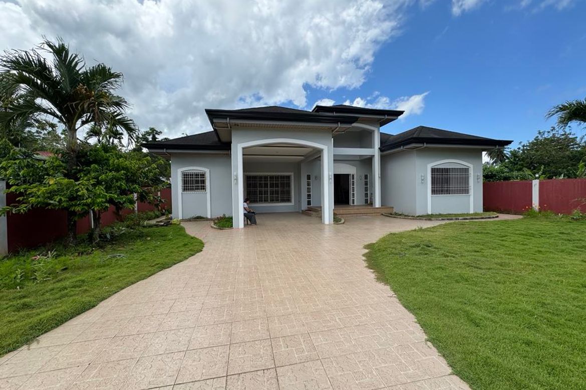 𝐅𝐔𝐋𝐋𝐘 𝐅𝐔𝐑𝐍𝐈𝐒𝐇𝐄𝐃 𝐇𝐎𝐔𝐒𝐄 𝐀𝐍𝐃 𝐋𝐎𝐓 𝐅𝐎𝐑 𝐒𝐀𝐋𝐄