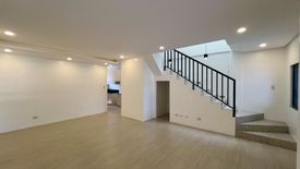 4 Bedroom Townhouse for sale in Talon Dos, Metro Manila