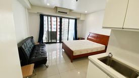 Condo for rent in Don Galo, Metro Manila