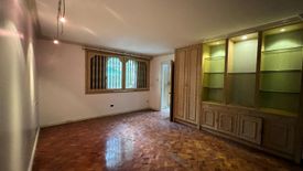 4 Bedroom House for Sale or Rent in Urdaneta, Metro Manila near MRT-3 Buendia