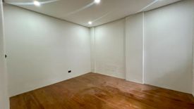 5 Bedroom Townhouse for sale in Horseshoe, Metro Manila near LRT-2 Betty Go-Belmonte