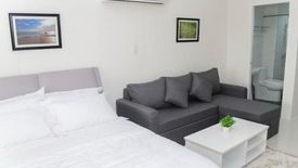 Condo for sale in San Lorenzo, Metro Manila