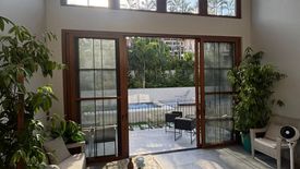 6 Bedroom House for sale in LOYOLA GRAND VILLAS, Ramon Magsaysay, Metro Manila near LRT-1 Roosevelt