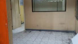 3 Bedroom Warehouse / Factory for rent in Apolonio Samson, Metro Manila near LRT-1 Balintawak