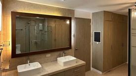 4 Bedroom House for sale in White Plains, Metro Manila