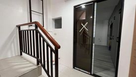 4 Bedroom House for sale in Central, Metro Manila