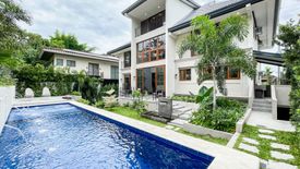6 Bedroom House for sale in LOYOLA GRAND VILLAS, Ramon Magsaysay, Metro Manila near LRT-1 Roosevelt