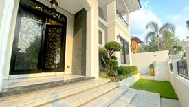 5 Bedroom House for sale in Poblacion, Metro Manila