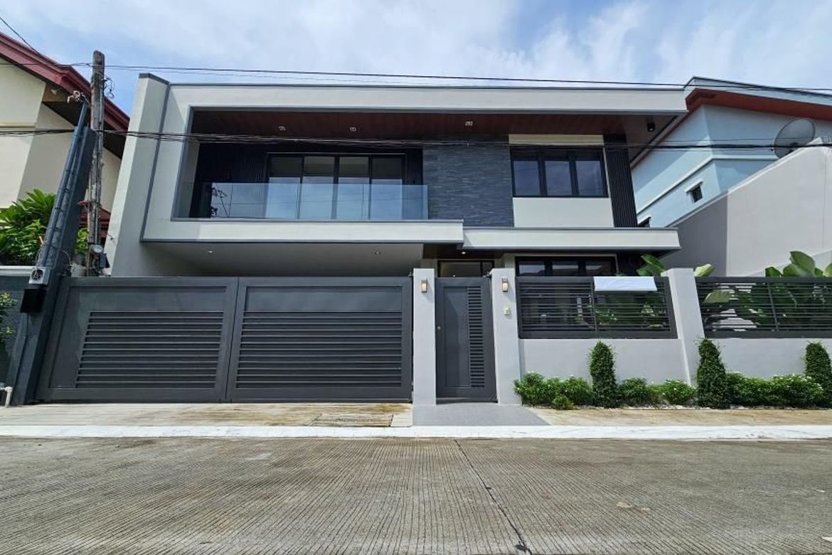 5-6BR SEMI FURNISHED SINGLE ATTACHED IN SUCAT PARAÑAQUE CITY