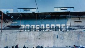 Shophouse for rent in Pinyahan, Metro Manila near MRT-3 Quezon Avenue