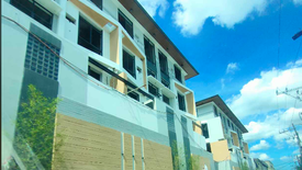 4 Bedroom House for sale in Central, Metro Manila