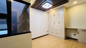 4 Bedroom House for sale in Central, Metro Manila