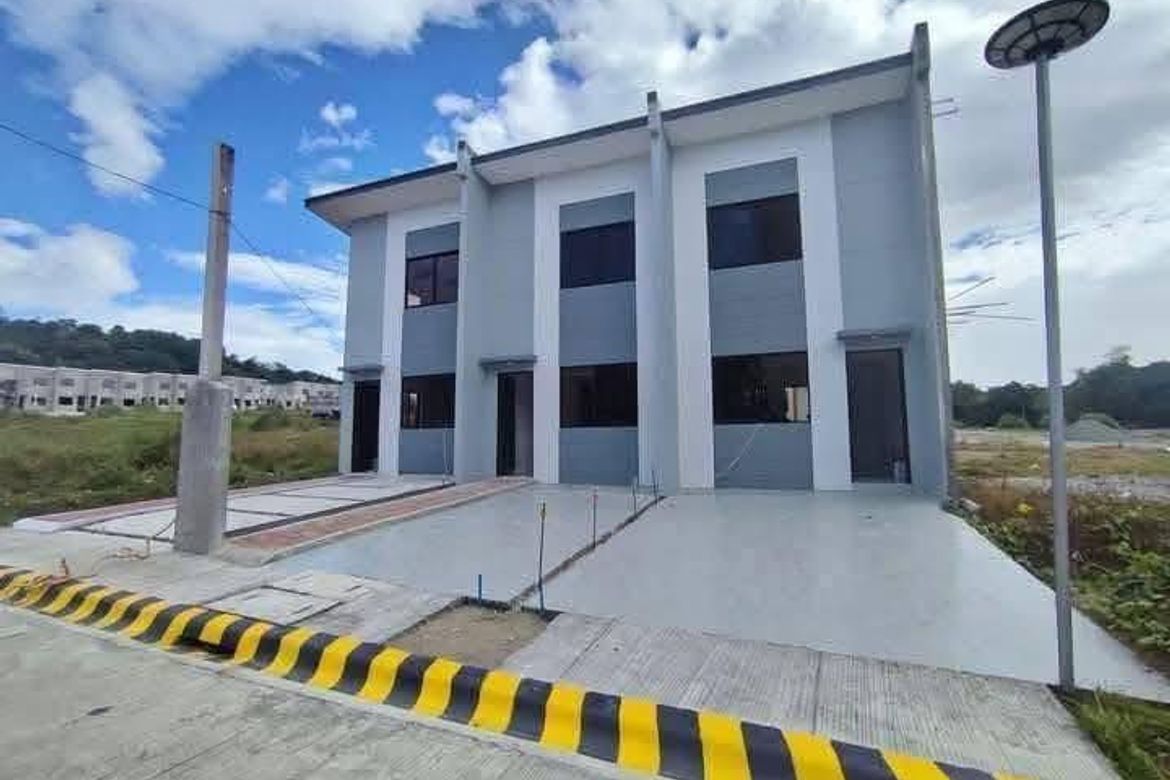 Affordable townhouse in San Jose del monte Bulacan