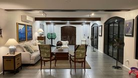 4 Bedroom House for sale in Blue Ridge B, Metro Manila