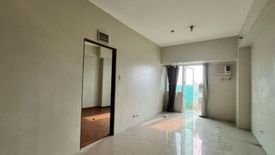 Condo for sale in San Lorenzo, Metro Manila near MRT-3 Ayala