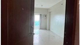 Condo for sale in San Lorenzo, Metro Manila near MRT-3 Ayala