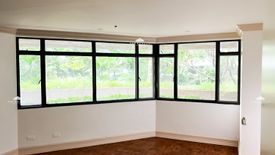 2 Bedroom Condo for rent in Urdaneta, Metro Manila near MRT-3 Ayala