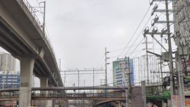 Shophouse for sale in Veterans Village, Metro Manila near MRT-3 North Avenue