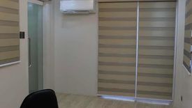 Warehouse / Factory for rent in Veterans Village, Metro Manila near MRT-3 North Avenue