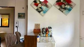 6 Bedroom House for sale in San Antonio, Metro Manila near LRT-1 Roosevelt