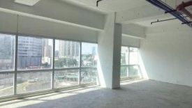 Office for rent in Highway Hills, Metro Manila near MRT-3 Boni