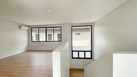 5 Bedroom House for sale in Talon Dos, Metro Manila