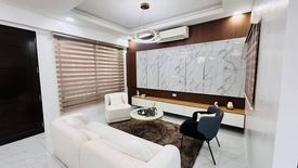 5 Bedroom House for sale in Pasadeña, Metro Manila near LRT-2 Gilmore