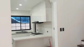 5 Bedroom House for rent in Ugong, Metro Manila