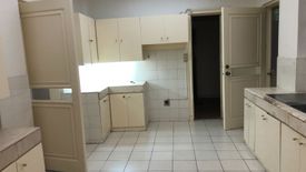 3 Bedroom House for rent in San Lorenzo, Metro Manila near MRT-3 Ayala