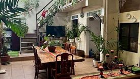 5 Bedroom House for sale in Sangandaan, Metro Manila