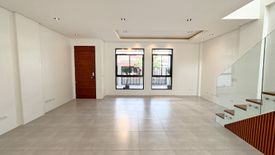 3 Bedroom Townhouse for sale in Talon Dos, Metro Manila