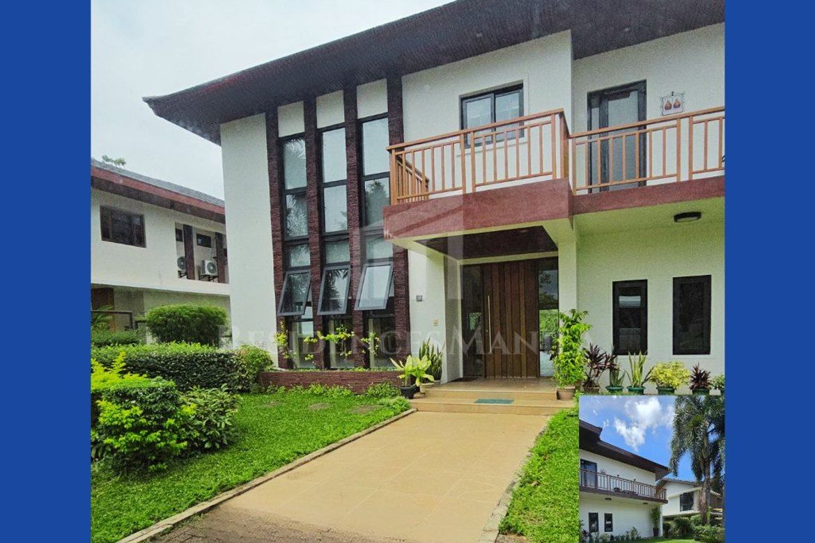 Modern Vacation Home with Big Lawn and Entertainment Area in Anvaya Cove